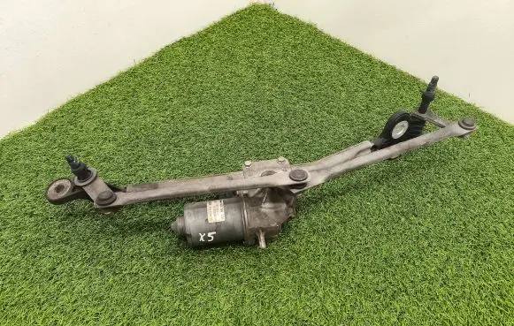 Front wiper linkage and motor