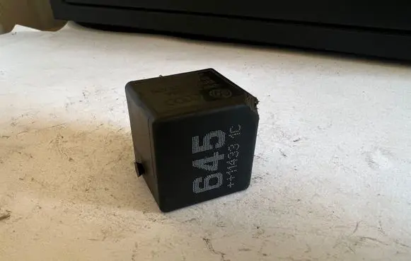 Volkswagen Golf VI Other relay 4H0951253A V23136J0006X080