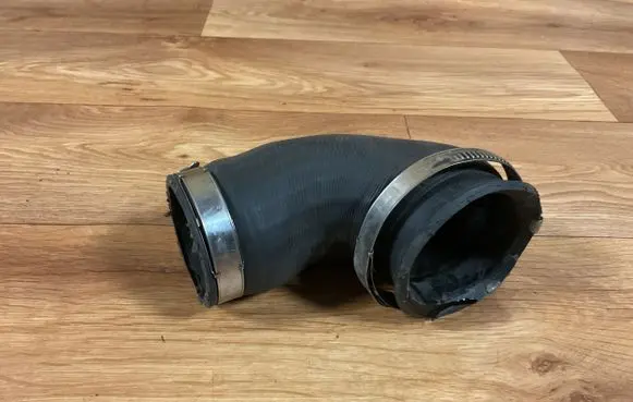 Volkswagen Golf V Intercooler hose/pipe 1K0145