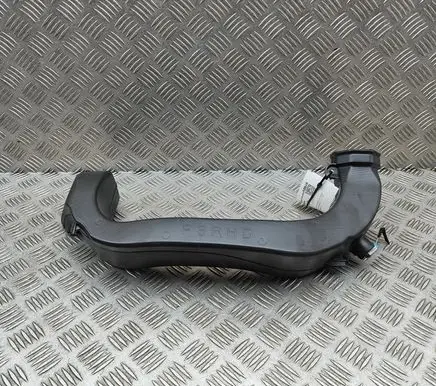 Mercedes-Benz GLA H247 Air intake duct part A0009058306