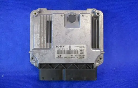 Hyundai ix35 Engine control unit/module 0281016676 391012F255 1039S39865