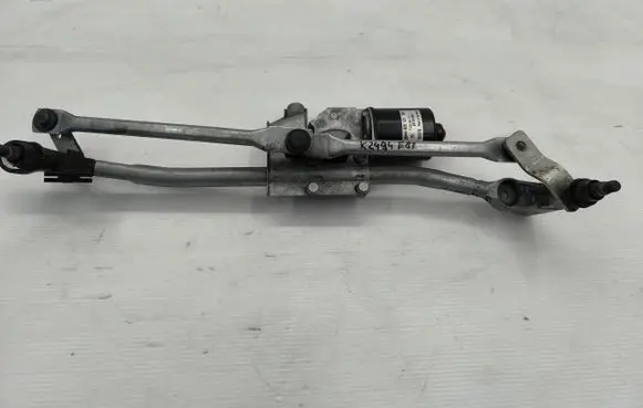 BMW 1 E81 E87 Front wiper linkage 7193036