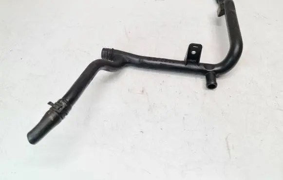 Volkswagen PASSAT B6 Engine coolant pipe/hose 03L121065H