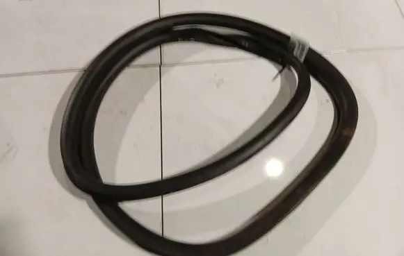 Volvo V40 Rubber seal rear door