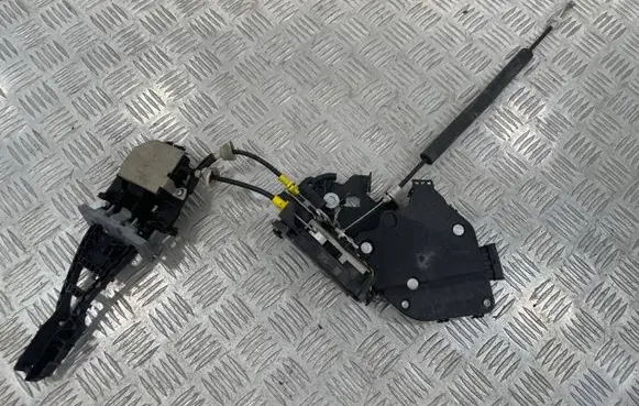 Land Rover Range Rover Sport L494 Front door lock CPLA21812JE