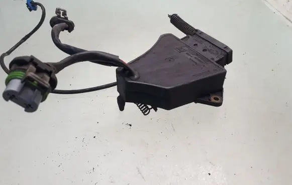 Opel Vectra C Coolant fan relay 873526Q
