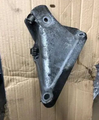 BMW 5 E60 E61 Engine mounting bracket 6769153 EN1706AC 46000DF