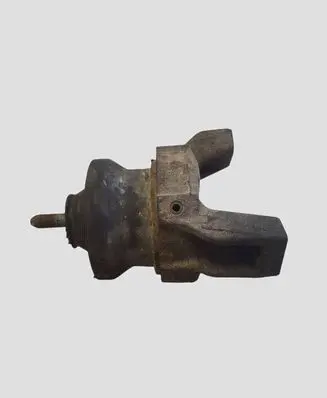 Hyundai Santa Fe Engine mount bracket 219322B000
