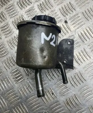 Nissan Patrol Y60 Power steering fluid tank/reservoir 