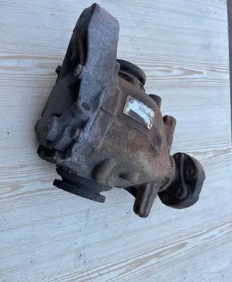 BMW 3 E90 E91 Rear differential 7566275 E2033V2V3