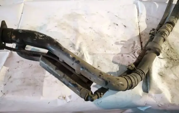 Fuel tank filler neck pipe