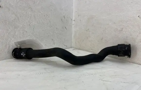 Peugeot 2008 II Engine coolant pipe/hose