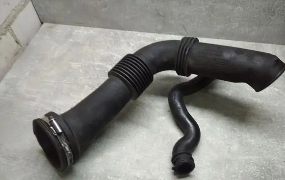 Ford Mondeo MK IV Turbo air intake inlet pipe/hose 6G919C623DG