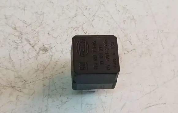 Opel Astra H Other relay 4RA00779105