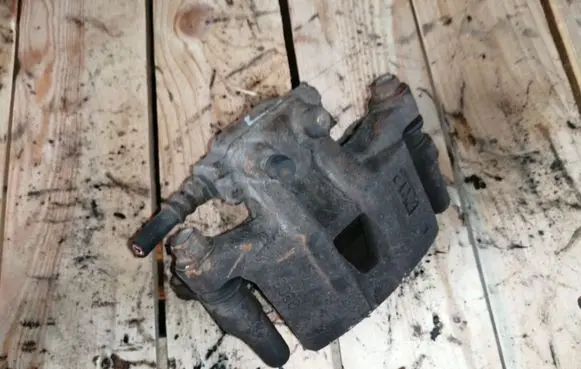 Mitsubishi Outlander Rear brake caliper