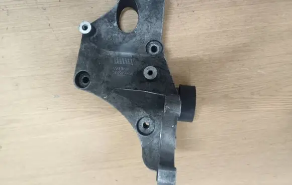 Chevrolet Aveo Power steering pump mounting bracket 55565245 461117160
