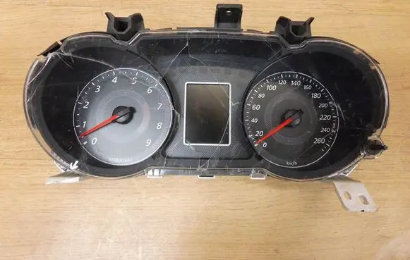 Mitsubishi Lancer X Speedometer (instrument cluster) 8100A318A