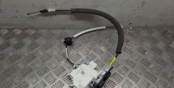 Porsche Macan (95B) Rear door lock 8K0839016F