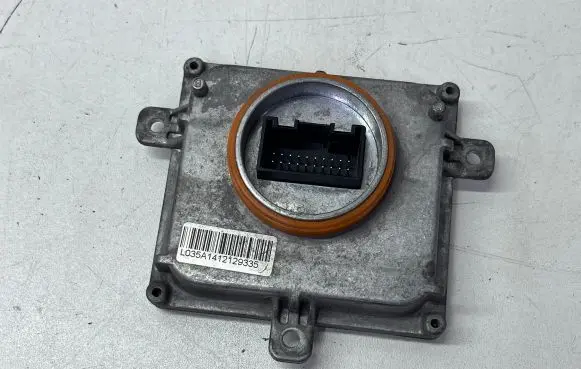 Volkswagen Touareg II Headlight ballast module Xenon 4G0907397P
