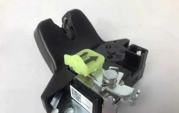 Hyundai Elantra VII Tailgate/trunk/boot lock/catch/latch 81230AA010