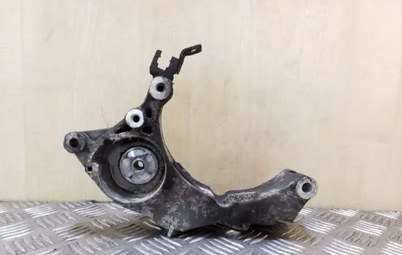 Opel Meriva B Generator/alternator bracket 