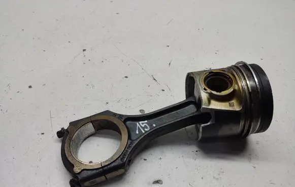 Mercedes-Benz Sprinter W906 Piston with connecting rod 65100 174F831118