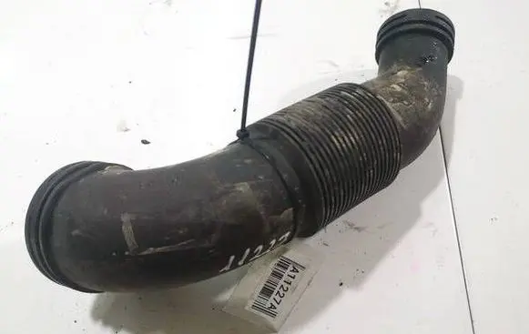 Audi Q7 4L Air intake hose/pipe 7L6129627F