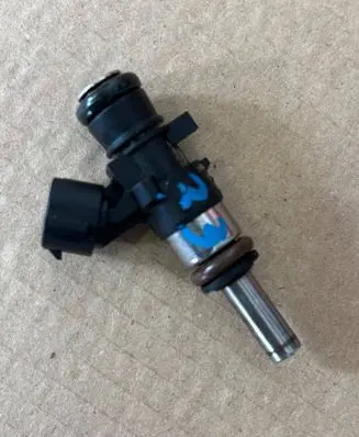 Volkswagen Arteon Fuel injector 06L906031A