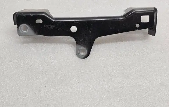 Volvo XC40 Radiator support slam panel bracket 32277558
