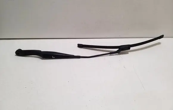 Jeep Renegade Front wiper blade arm