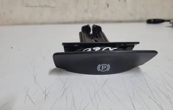 Mercedes-Benz R W251 Hand brake release handle A2514200077 18111547