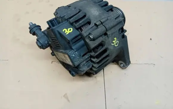 Hyundai i30 Generator/alternator 37300-2A601