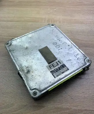 Mazda 626 Engine control unit/module ECU 0797001271 FEJ1
