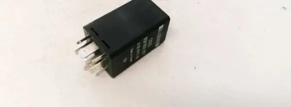 Audi A6 S6 C4 4A Other relay 8d0959257 05071100