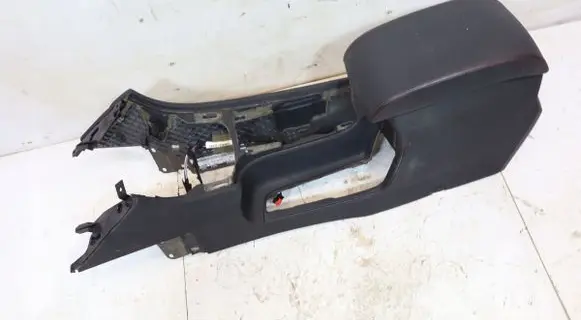 KIA Rio Center console 