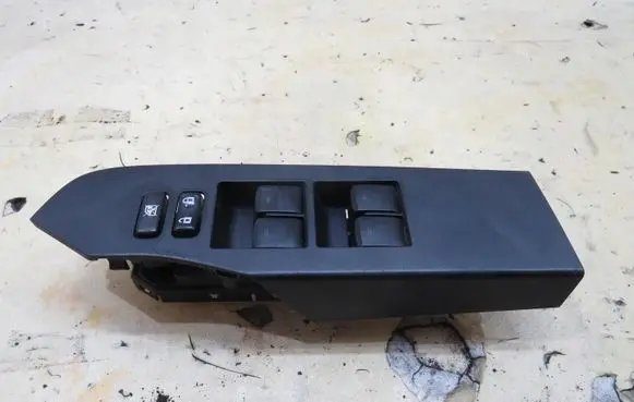 Toyota Auris E180 Quarter vent window switch 84040-02110