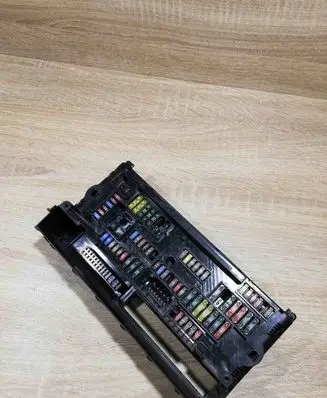 BMW 5 F10 F11 Fuse module 1703344 9151320