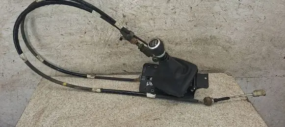 Subaru Outback (BS) Gear shifter/selector 
