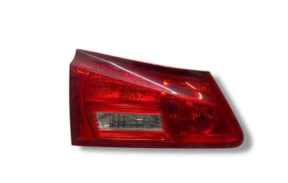 Lexus IS 220D-250-350 Tailgate rear/tail lights