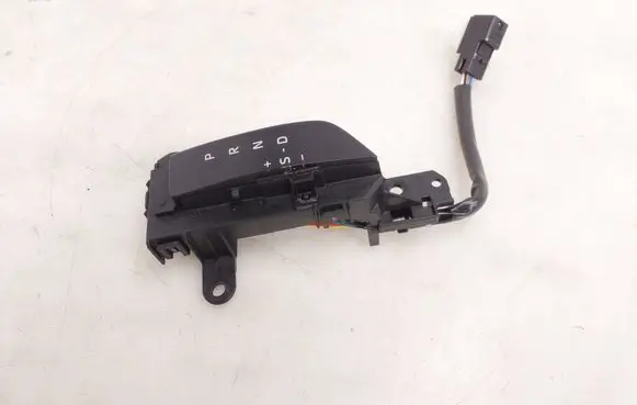 Toyota RAV 4 (XA50) Gear shift selector indicator 76L816