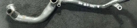 Audi A6 S6 C5 4B Engine coolant pipe/hose 059121071