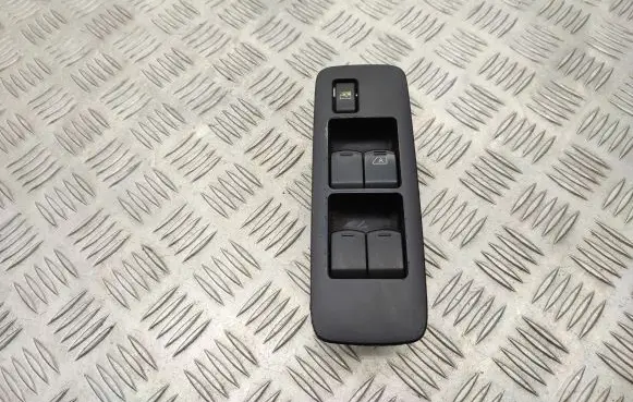 Nissan Qashqai Electric window control switch 25401JD00A