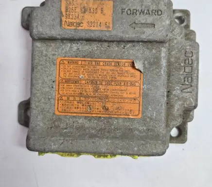 Mazda 323 Airbag control unit/module B25E57K30B 9K23A 3321461
