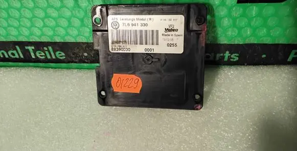 Volkswagen PASSAT B6 LED ballast control module 7L6941330