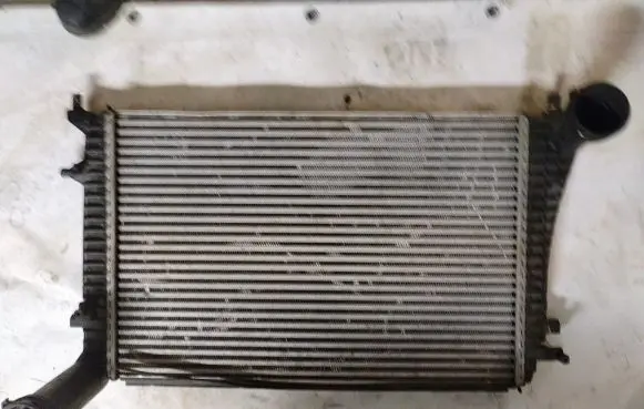 Volkswagen Golf VI Intercooler radiator 1K0121345M