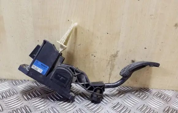 Volkswagen Golf IV Accelerator throttle pedal 0281002348 1J2723503