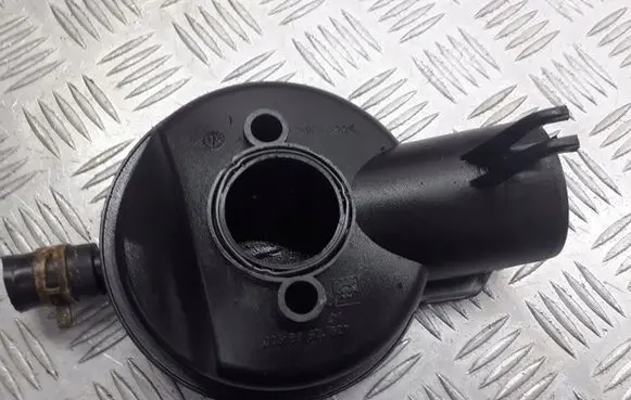 Opel Corsa C Breather hose/pipe 90572687