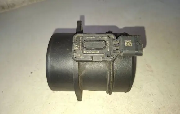 Mercedes-Benz Sprinter W906 Mass air flow meter A6519050500 6519050500
