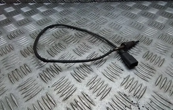 Audi A4 S4 B8 8K Exhaust gas temperature sensor 03L906088BE