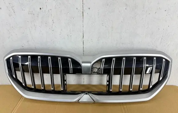 BMW 5 G60 G61 Front grill 5A017A9